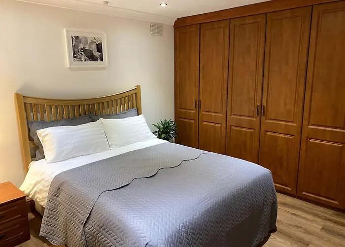 Garden Flat In London