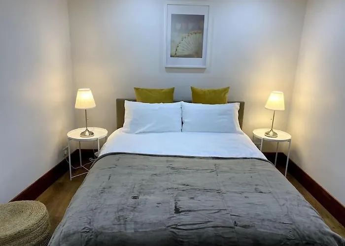Garden Flat In London